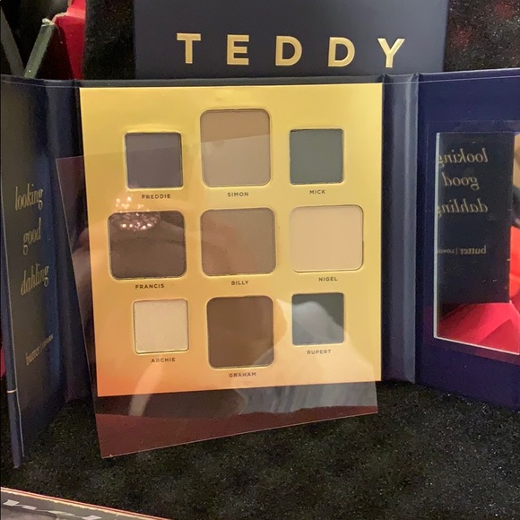 Makeup Bundle - Picture 5 of 10